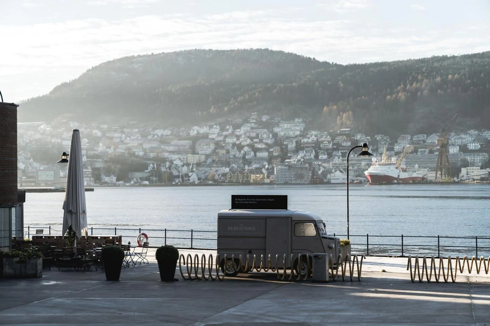 Lägenhet Homerentals L Central & Convenient - Queen Bed Bergen Norge